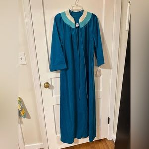 Evelyn Pearson Vel de Roi Sleepwear SIZE M